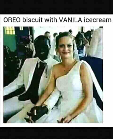 Oreo Biscuit with Vanilla Ice cream